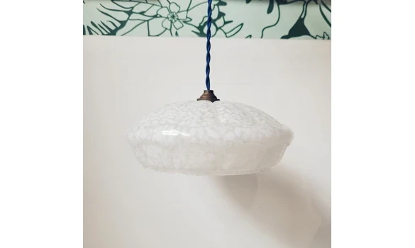 Suspension verre moucheté