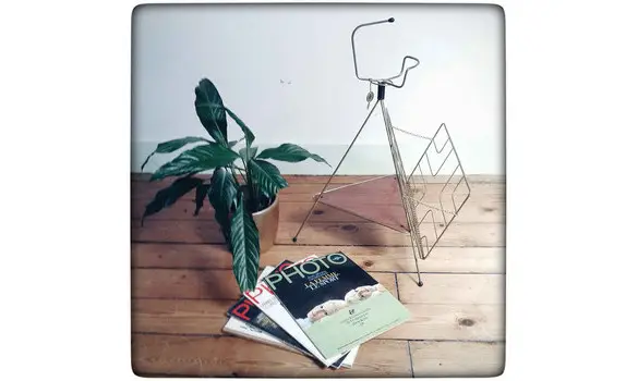 Porte magazine Or - Tripode