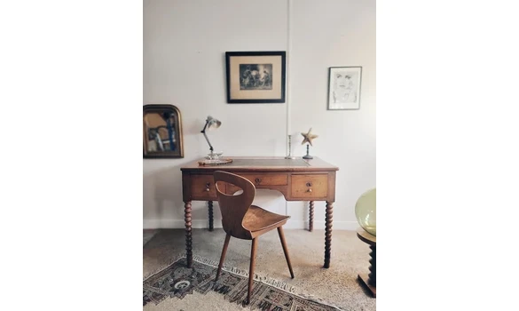 Bureau Louis Philippe pieds tournés