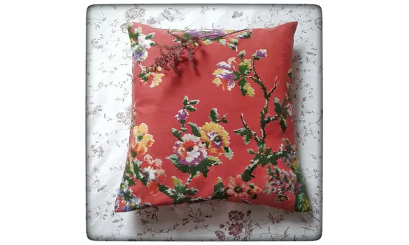 Coussin fleuri Handmade