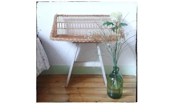 Etagère murale en osier