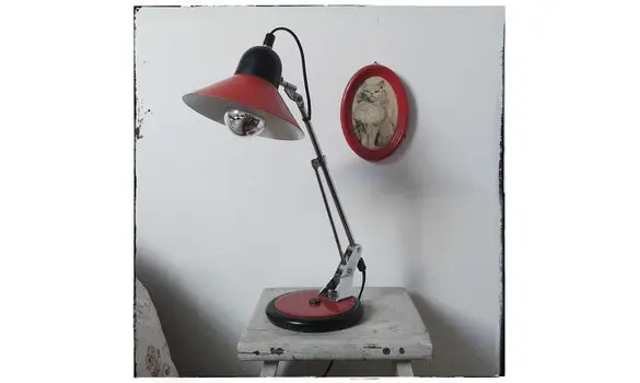 Lampe rétro rouge