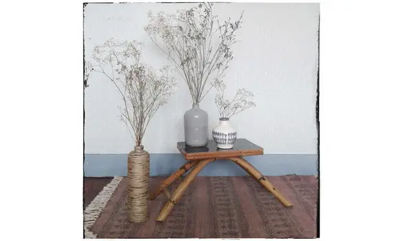 Petit tabouret sellette