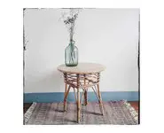 Petite table en rotin