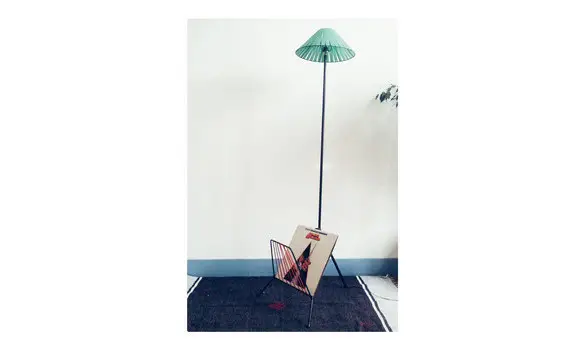 Lampadaire porte revues