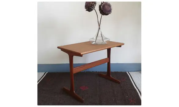 Table d'appoint scandinave