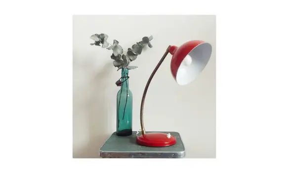 Lampe de bureau rouge