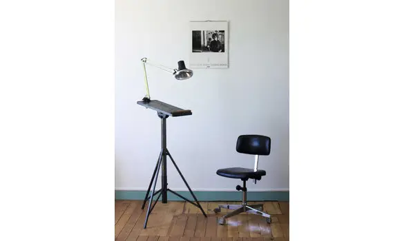 Tablette sur trépied