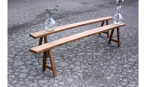 Paire de bancs de ferme