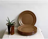 6 assiettes en grès