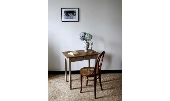 Petite table patinée