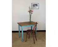 Table patinée bleue