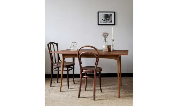 Table à manger en bois