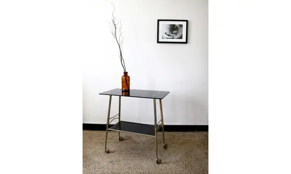 Desserte noire et or