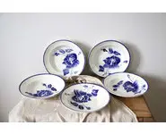 Assiettes anciennes bleues