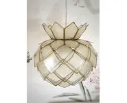 Suspension nacre et laiton