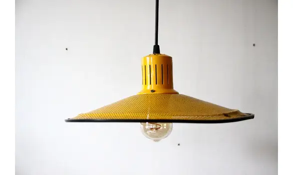 Suspension vintage jaune