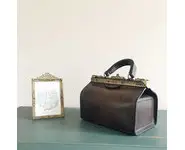 Sacoche de médecin en cuir