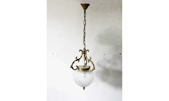 Lustre en verre ciselé