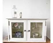 Petite vitrine patinée