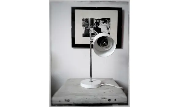Lampe de bureau blanche