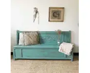 Banc sculpté patiné