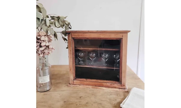 Petite vitrine murale