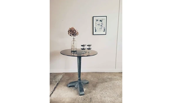 Table bistrot estampillée